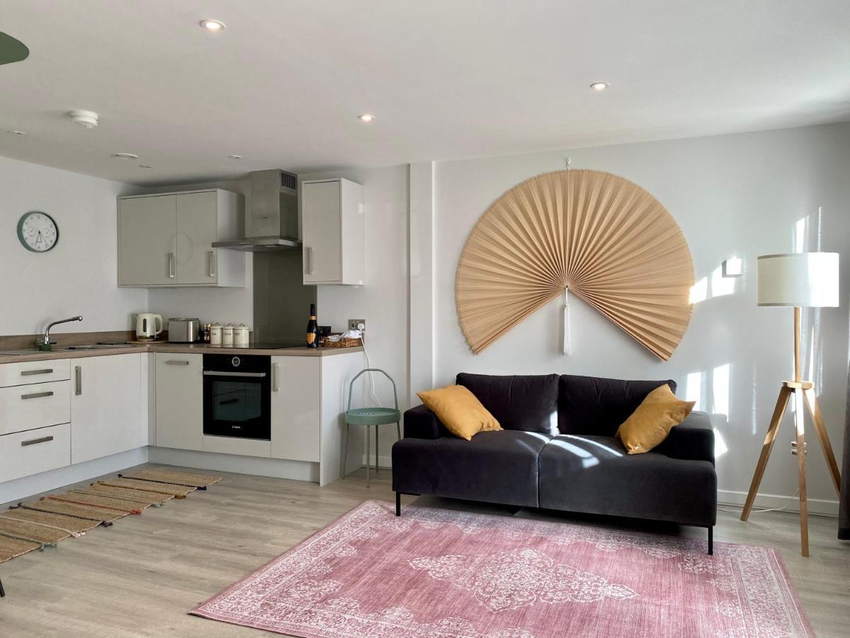 Modern Apartment In Central Quiet York With Free Parking - Contemporary New Building Exterior foto